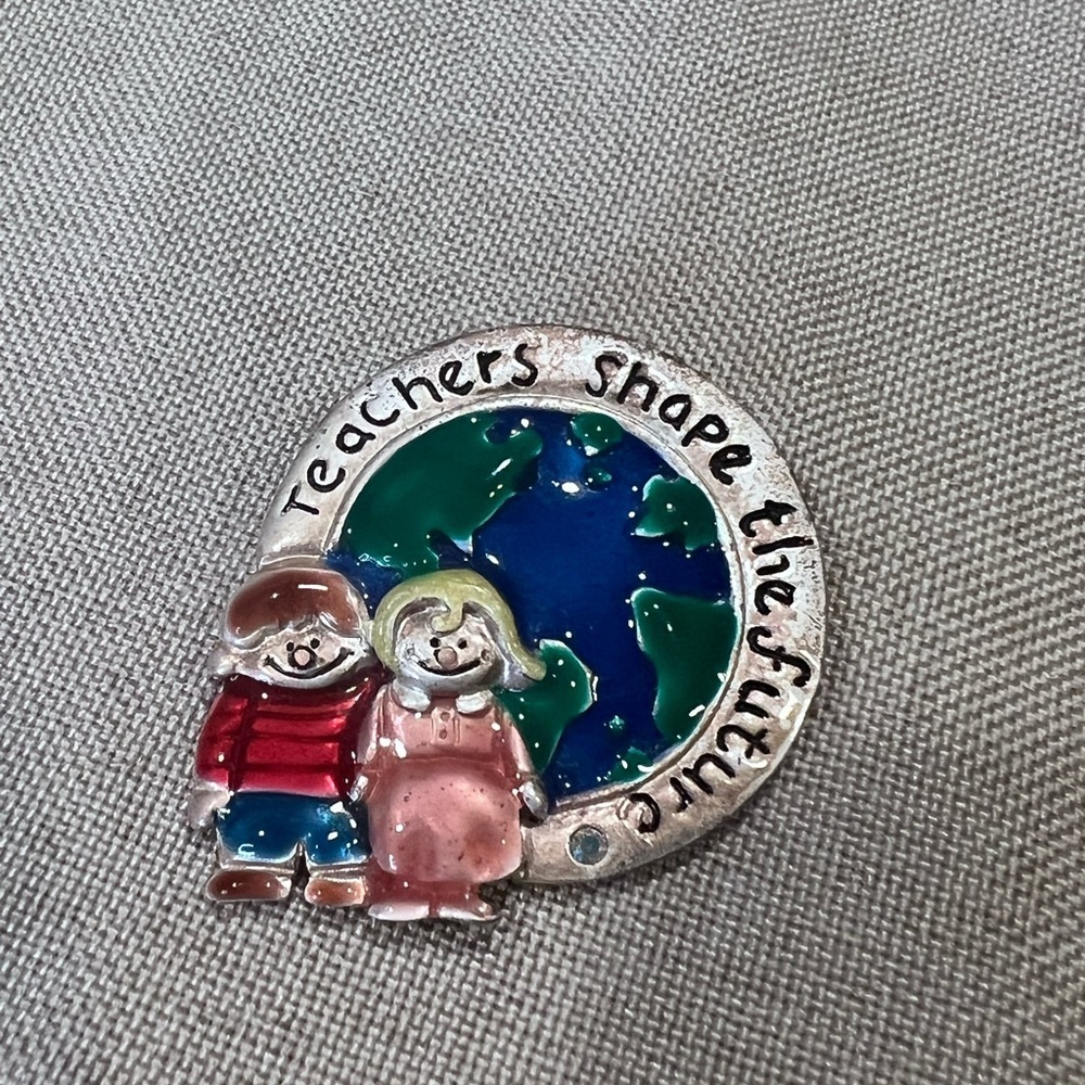 Teachers Shape the Future Enamel Brooch Pin Cute Teacher Gift School Theme JMC - Picture 2 of 3